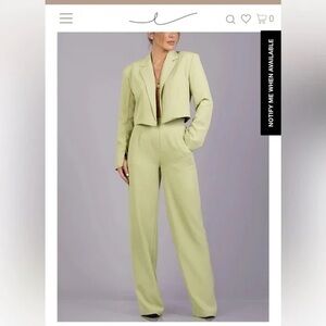 Chic Women's Light Green Pantsuit